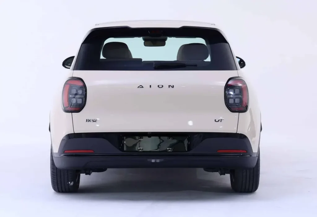 Aion UT hatchback