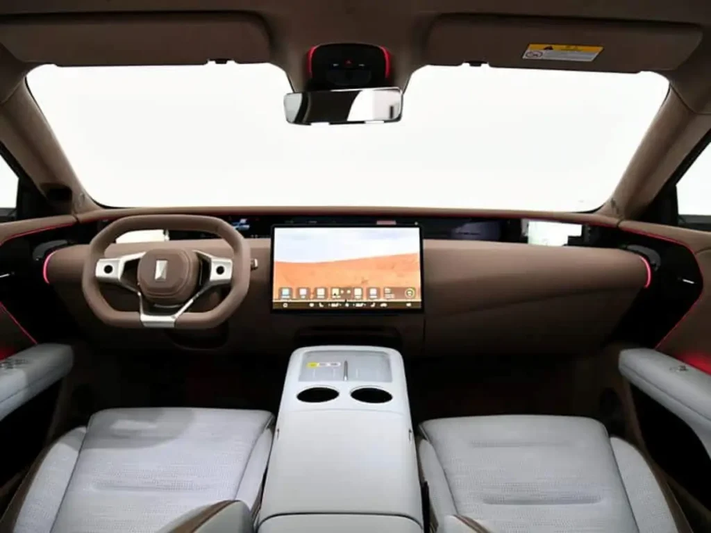 Avatr 06 interior spied 