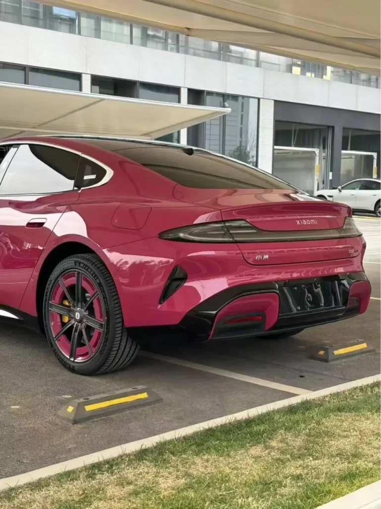 Xiaomi SU7 gained a new paint color magenta